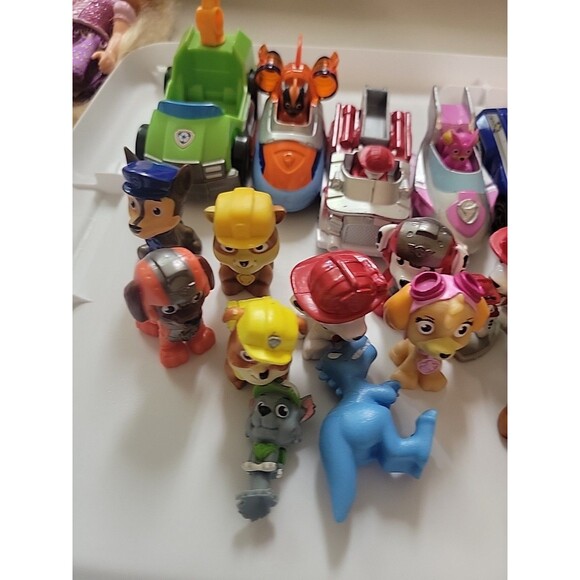 Mixed Lot of PAW PATROL Action Figures & Vehicles cake toppers etc.. - Picture 2 of 13